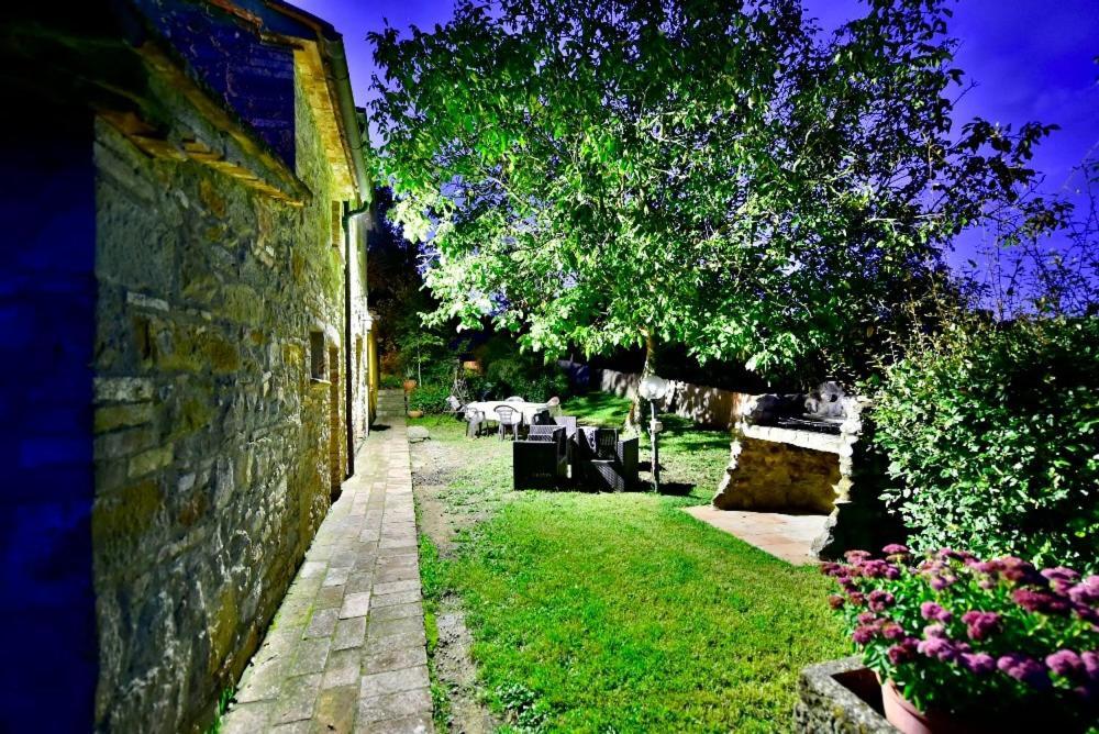 Agriturismo Corvaia Radicofani Ngoại thất bức ảnh